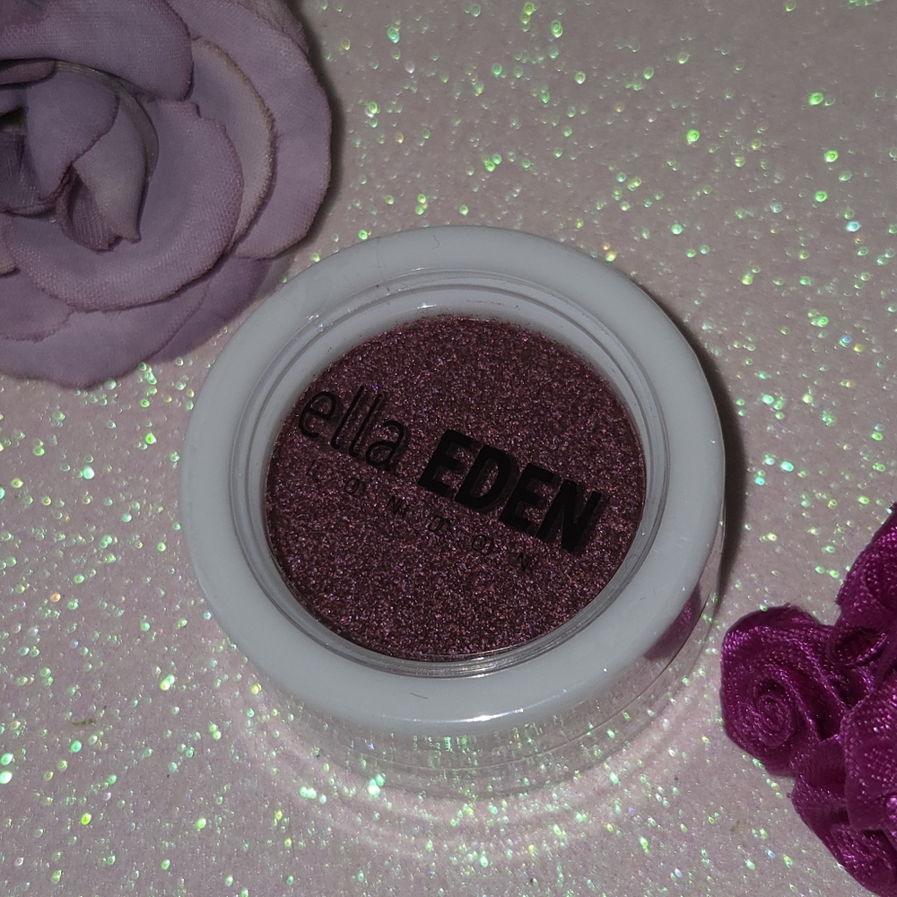 5/$25 WILLOW Ella Eden London Eyeshadow NWT